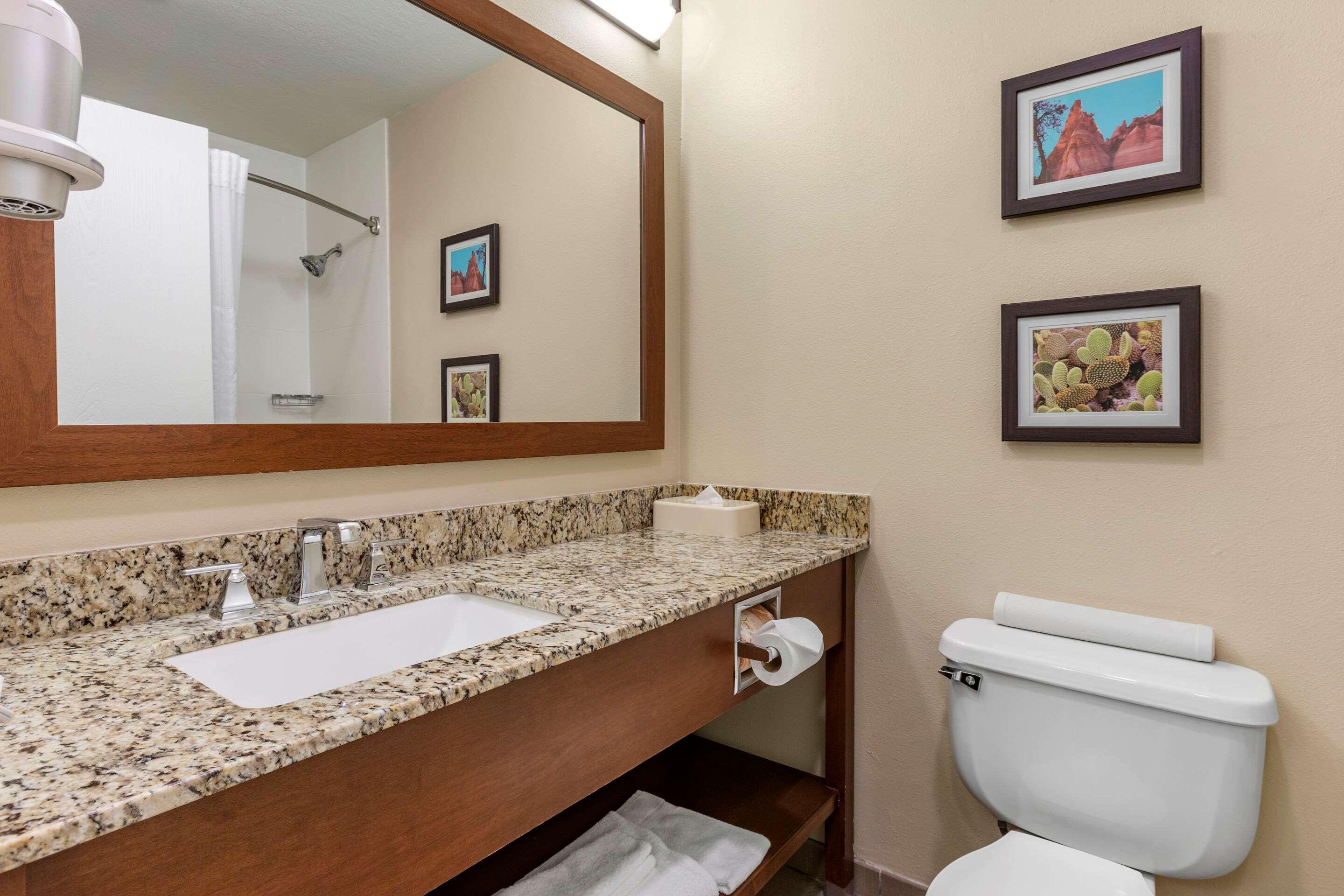 Wingate By Wyndham Los Alamos Exterior photo